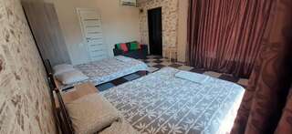 Гостевой дом Guest house Четыре Сезона Гагра Четырехместный номер «Премиум»-2
