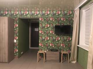 Гостевой дом Guest house Четыре Сезона Гагра Классический четырехместный номер-2